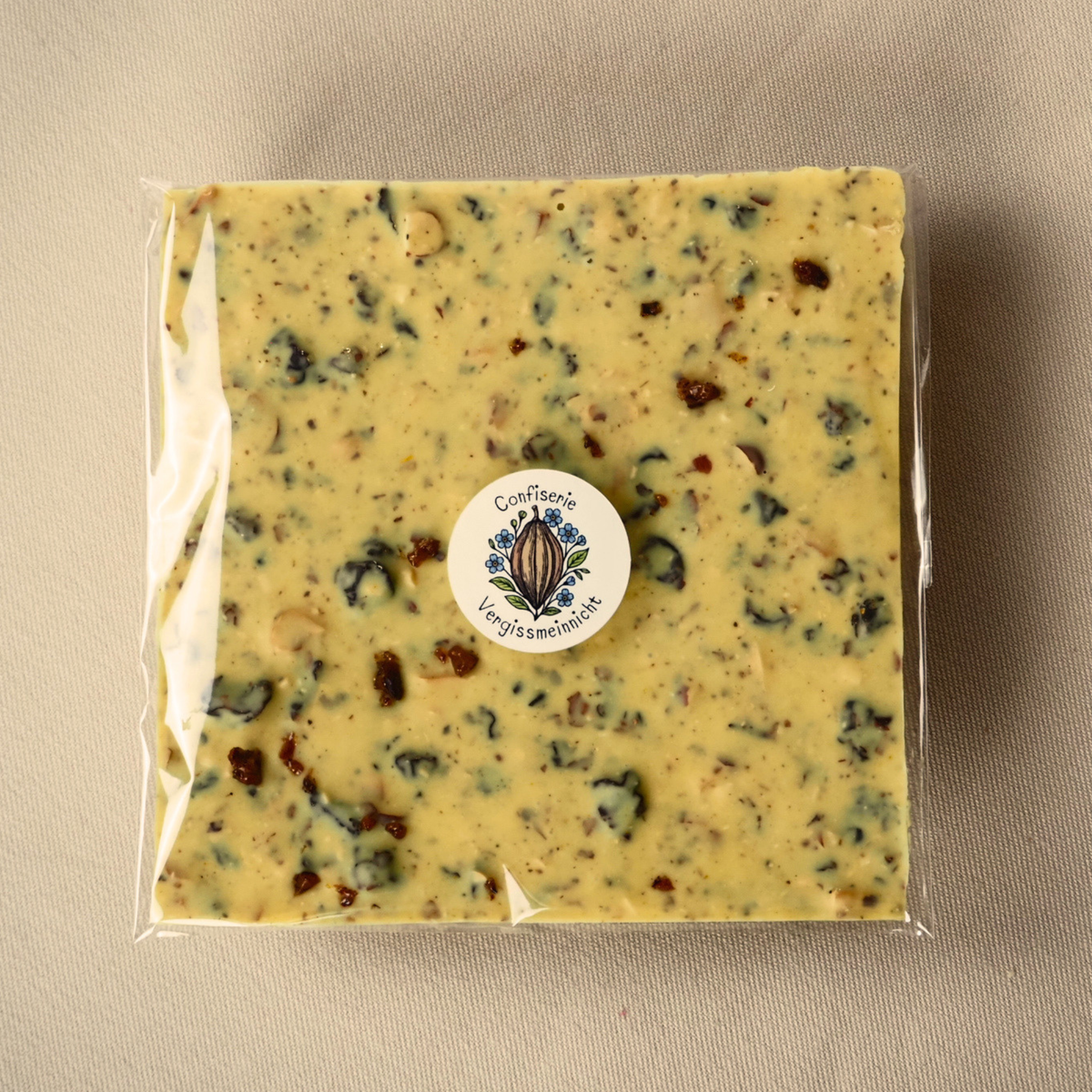 Die Klare 37% – "Nussgeflüster" | Haselnüsse, Korinthen & karamellisierter Wacholder, 80g