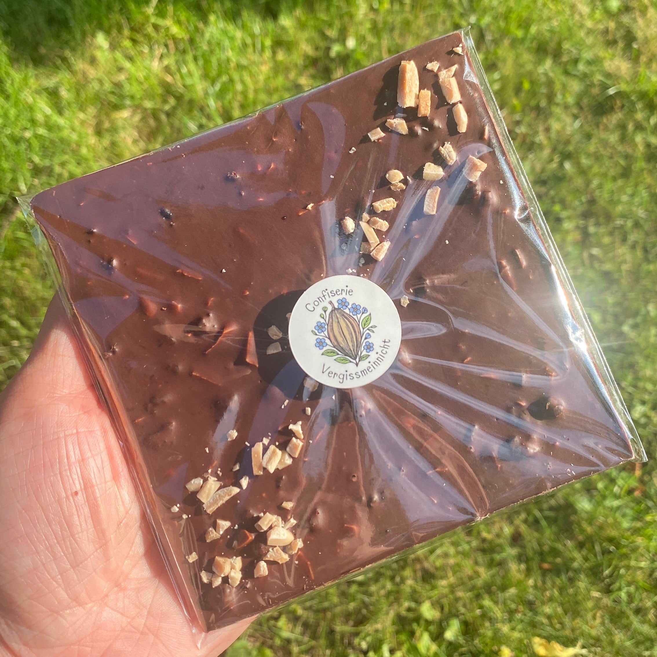 Die Sanfte 65% – "Windhauch" | Sauerkirschen, Pfefferminzöl & Mandeln, 80g